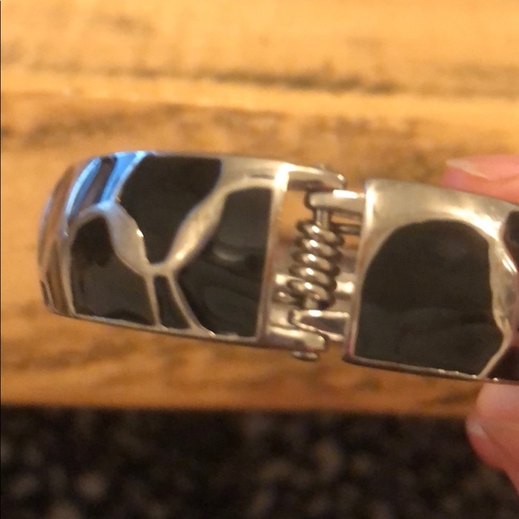 Express Bracelet - Picture 3 of 5